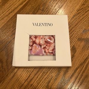 Valentino Scarf